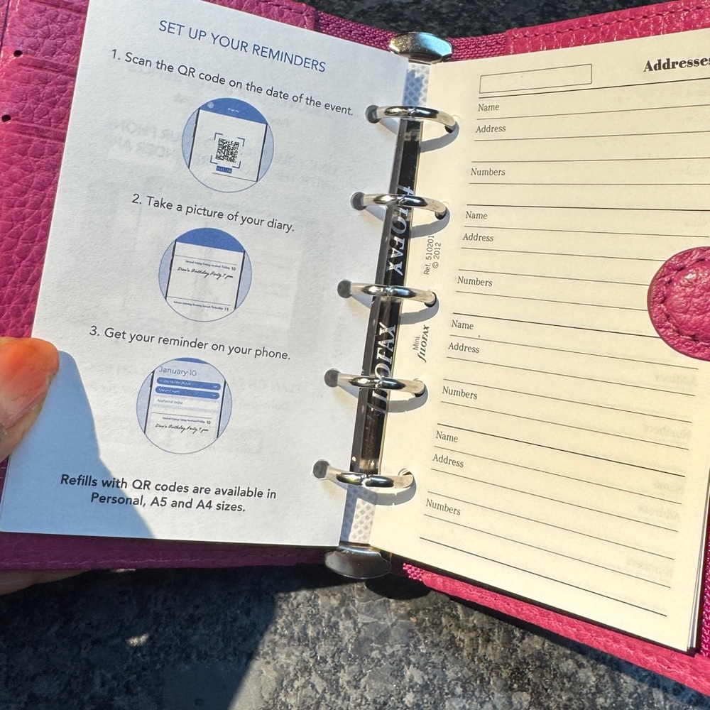 Filofax Mini Wallet/Planner in Raspberry - Picture 6 of 6
